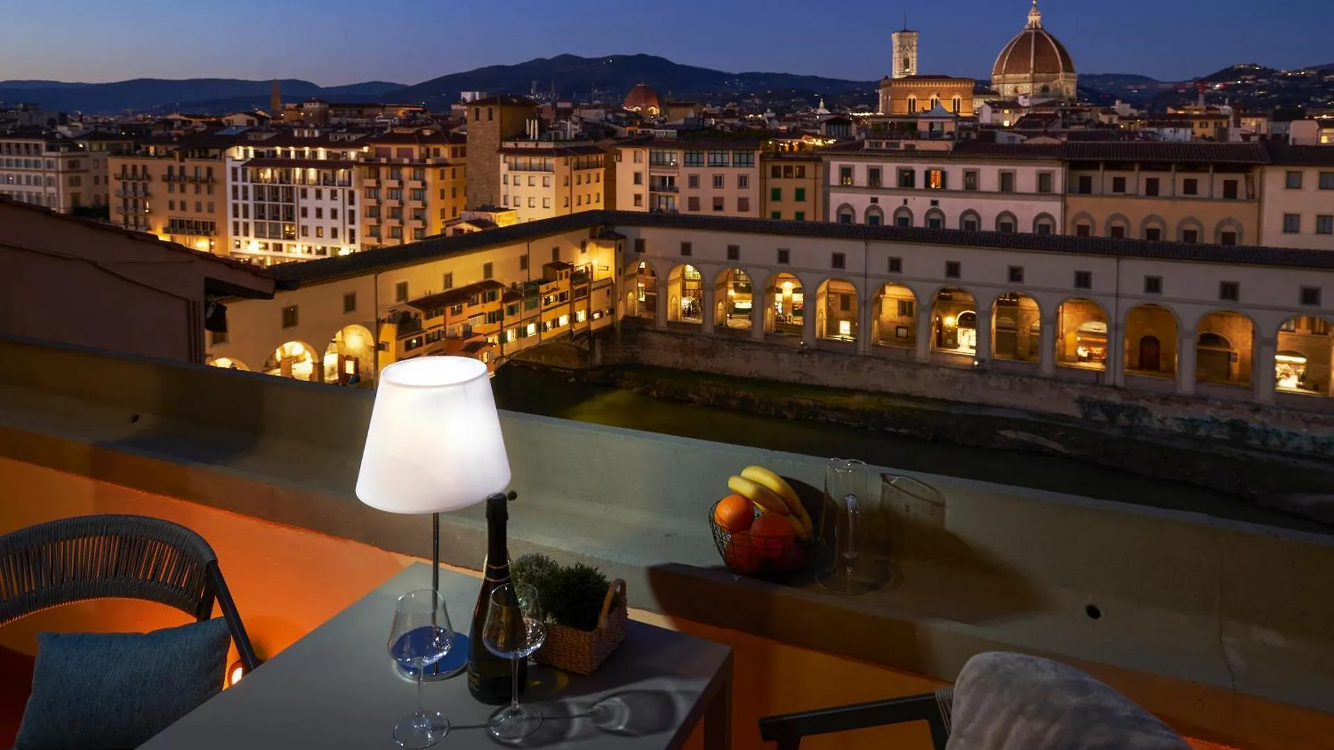 Premiere Apartments Ponte Vecchio 7 Floor Florens Italien